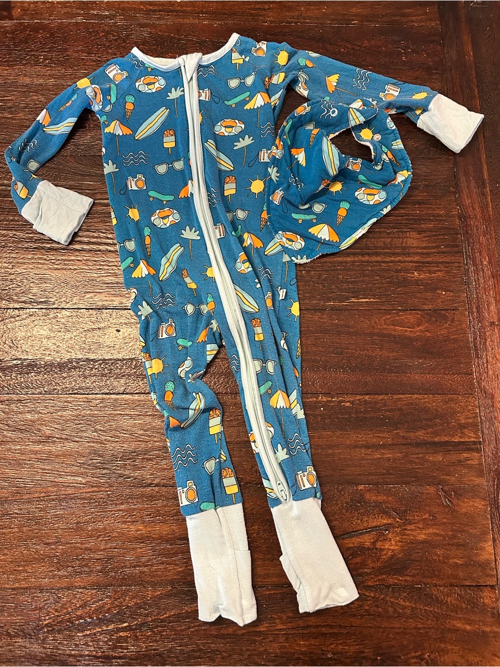 Little Sleepies Surf’s Up Bamboo Viscose Zippy- 12/18 months and Matching Bib